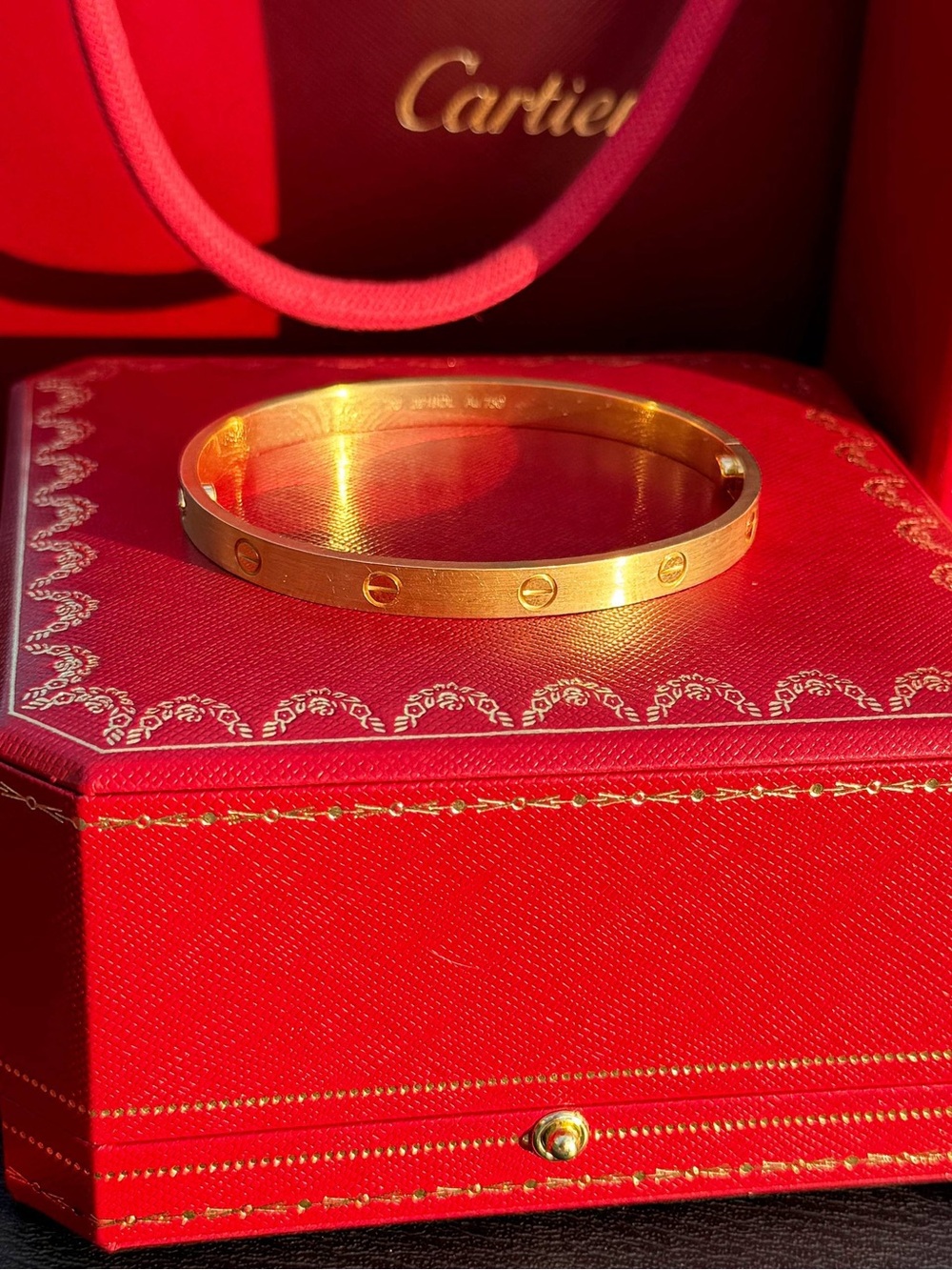 Cartier 18k yellow gold Brushed LOVE BRACELET CLASSIC MODEL size 20 full set 202 - Picture 8 of 11